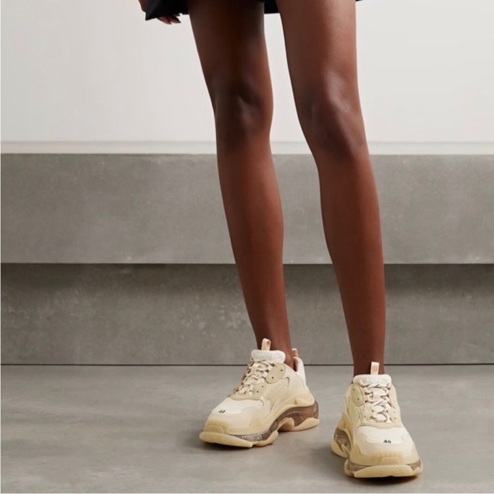 New Authentic Balenciaga Triple S Clear Sole Sneakers – Iconic Luxe Streetwear👟 - Picture 6 of 17